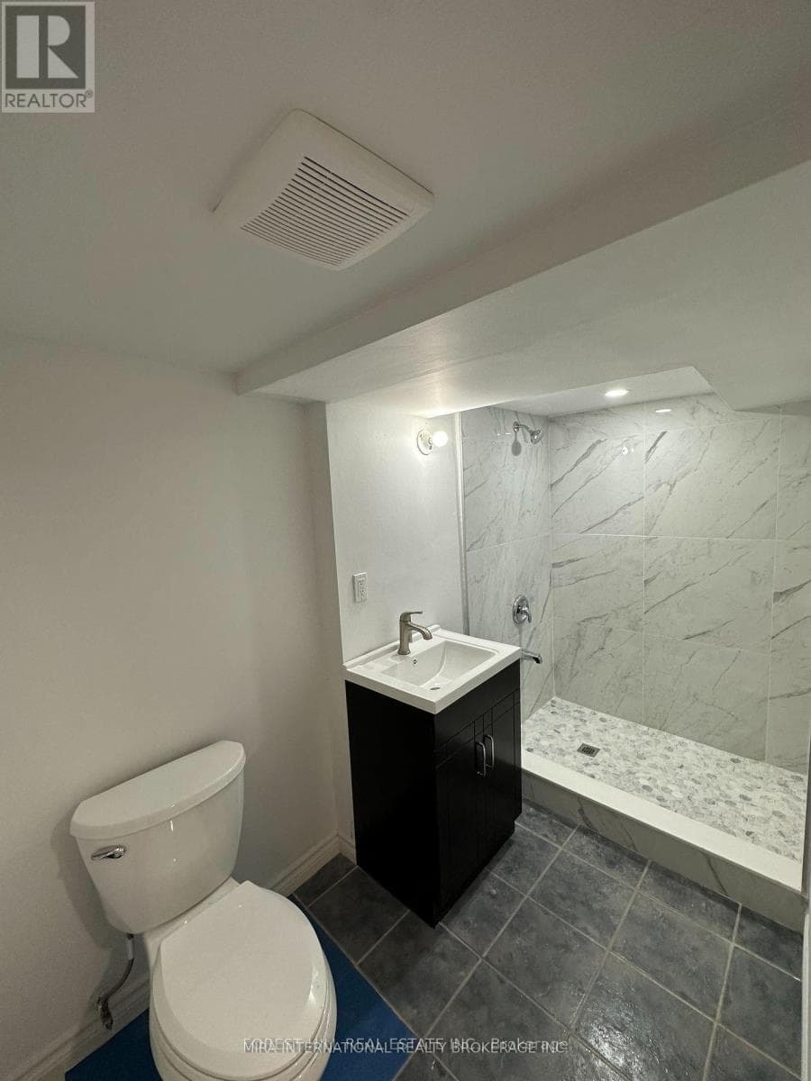 B1 - 414 DUNDAS STREET E — 1-bedroom House in 414  DUNDAS STREET , Toronto — photo 9