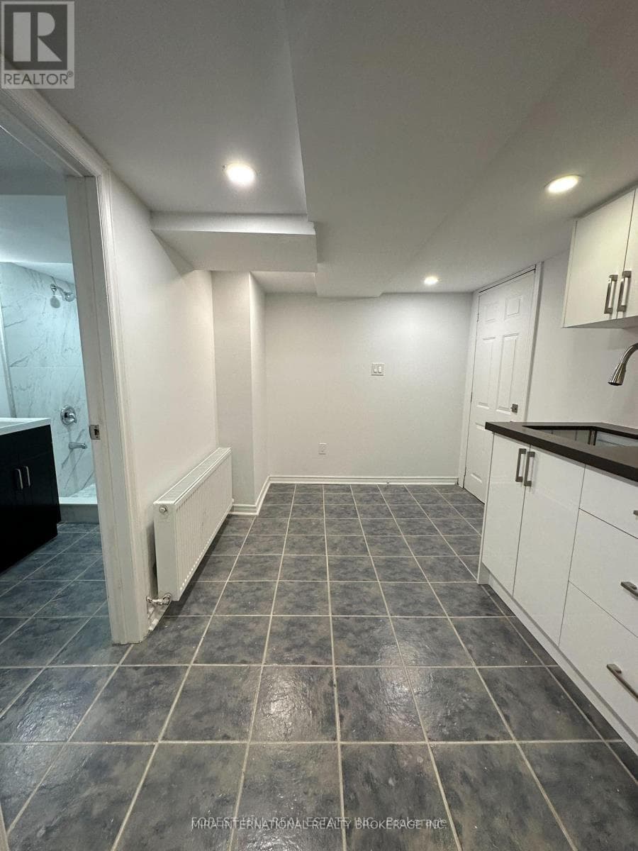 B1 - 414 DUNDAS STREET E — 1-bedroom House in 414  DUNDAS STREET , Toronto — photo 6