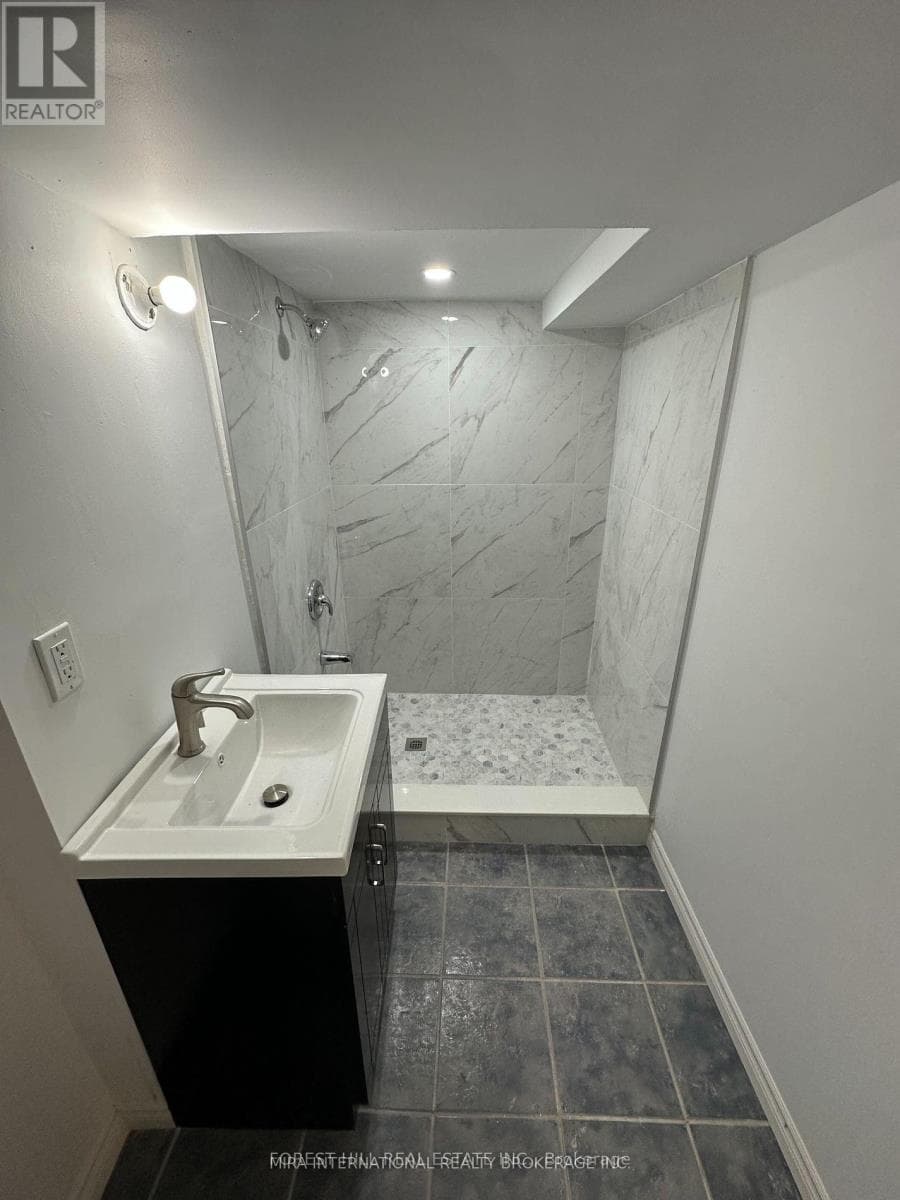 B1 - 414 DUNDAS STREET E — 1-bedroom House in 414  DUNDAS STREET , Toronto — photo 10