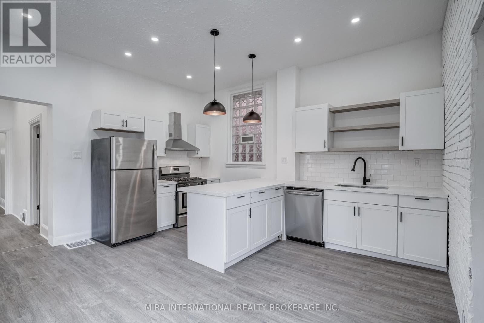 A - 83 SIMCOE STREET E — 3-bedroom House in A - 83  SIMCOE STREET , Hamilton  — photo 16