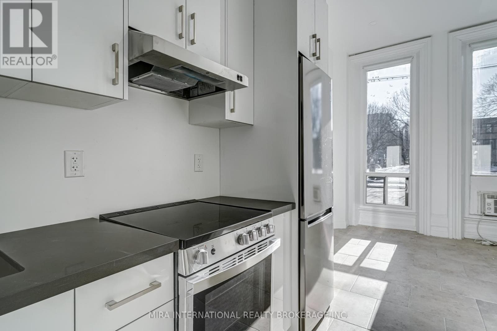 102 - 180 SHERBOURNE STREET — 1-bedroom House in 180   SHERBOURNE STREET , Toronto