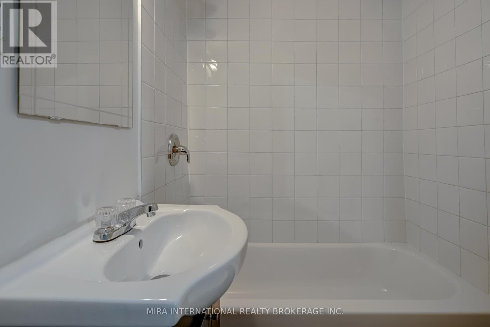 105 - 70 MELBOURNE AVENUE — 1-bedroom House in 70   MELBOURNE AVENUE , Toronto — photo 13