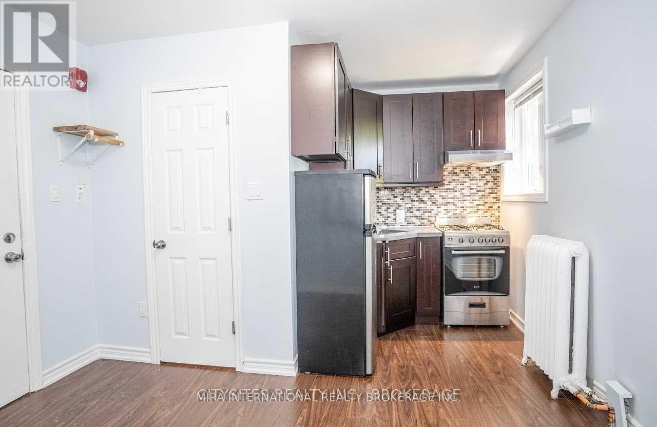 205 - 70 MELBOURNE AVENUE — 1-bedroom House in 70  MELBOURNE AVENUE, Toronto — photo 4
