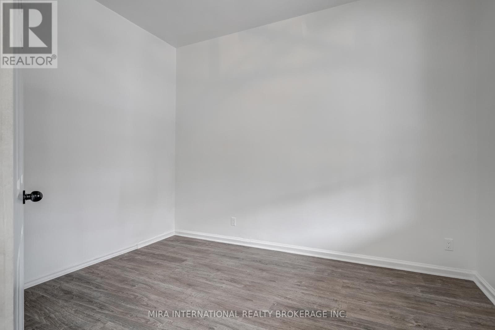 A - 83 SIMCOE STREET E — 3-bedroom House in A - 83  SIMCOE STREET , Hamilton  — photo 7