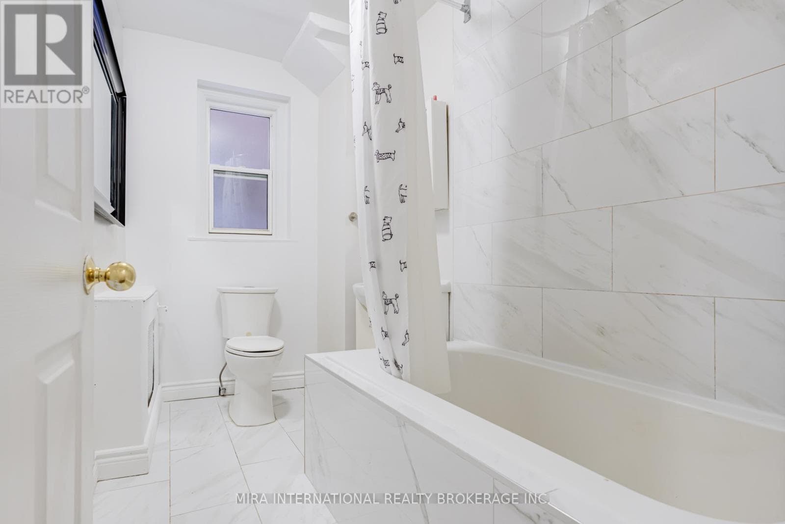 A4 - 98 LEUTY AVENUE — 1-bedroom House in 98   LEUTY AVENUE, Toronto — photo 16