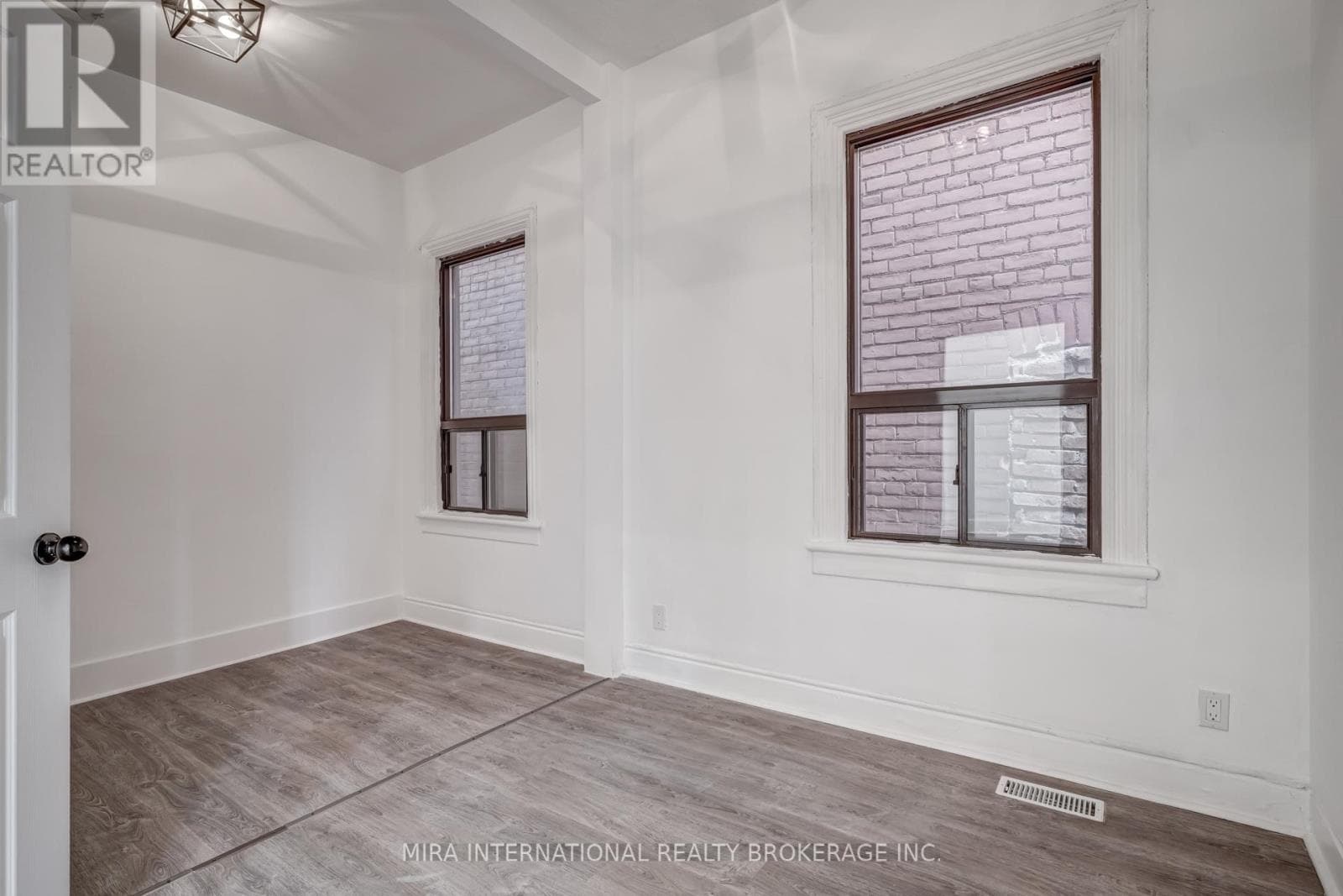 A - 83 SIMCOE STREET E — 3-bedroom House in A - 83  SIMCOE STREET , Hamilton  — photo 13