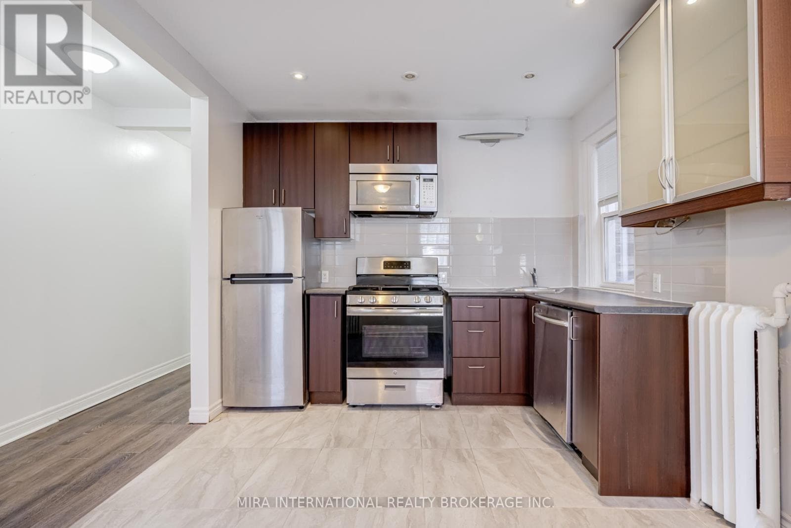 A4 - 98 LEUTY AVENUE — 1-bedroom House in 98   LEUTY AVENUE, Toronto — photo 6