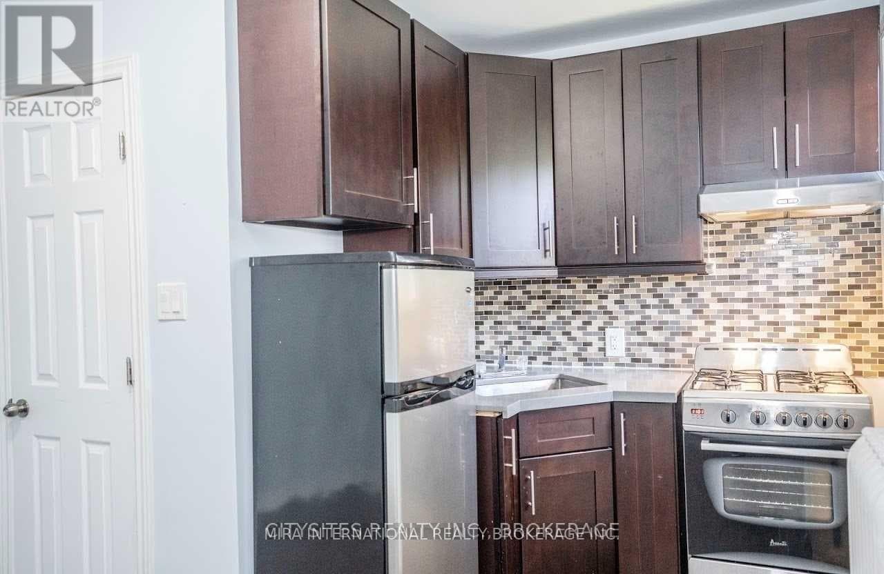 205 - 70 MELBOURNE AVENUE — 1-bedroom House in 70  MELBOURNE AVENUE, Toronto — photo 8