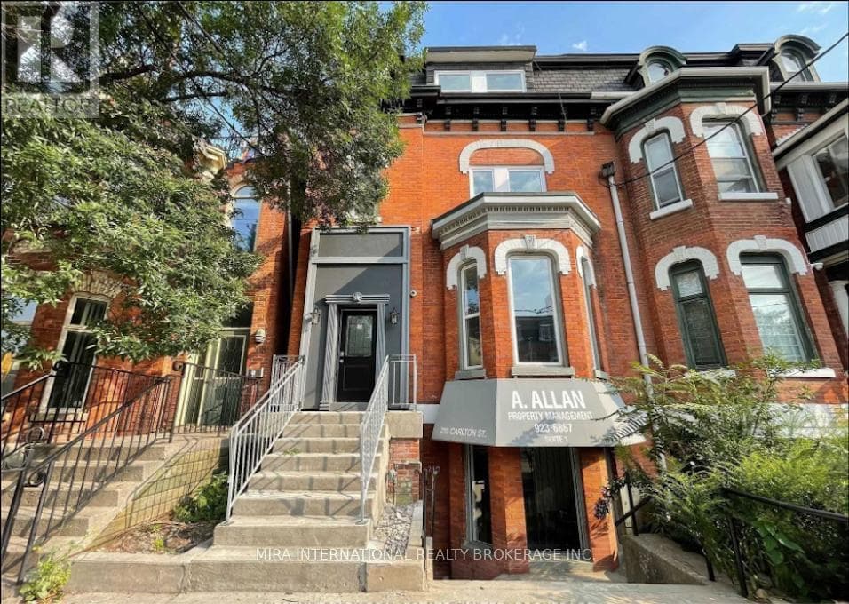 102 - 210 CARLTON STREET — 1-bedroom Apartment in 210  210 CARLTON STREET, Toronto