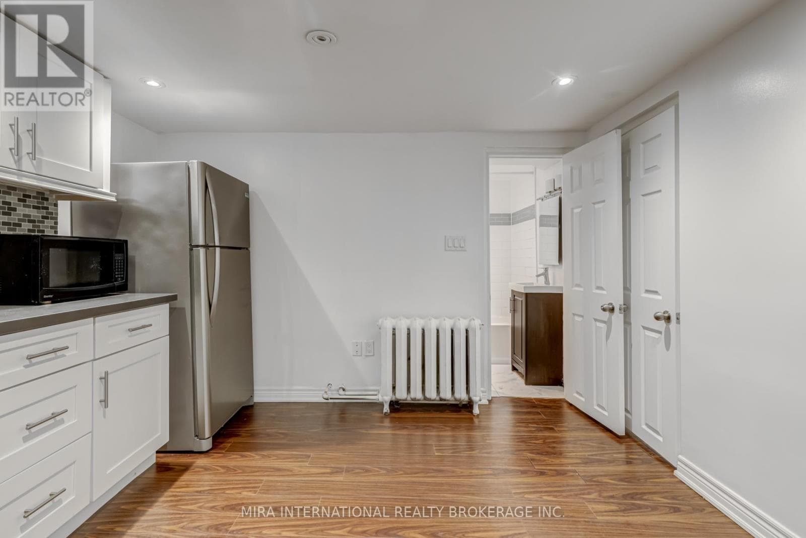B3 - 11 LAXTON AVENUE — 1-bedroom House in 11  LAXTON AVENUE , Toronto — photo 5