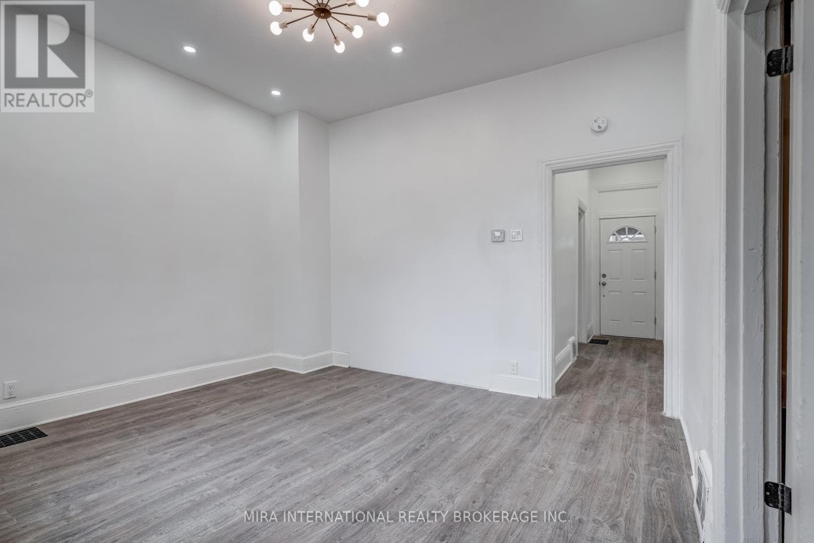 A - 83 SIMCOE STREET E — 3-bedroom House in A - 83  SIMCOE STREET , Hamilton  — photo 10
